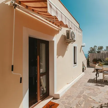 לינה וארוחת בוקר Bella Salmagi - Surya Sardinia Holidays & Yoga