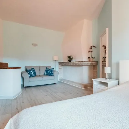 Bella Salmagi - Surya Sardinia Holidays & Yoga *