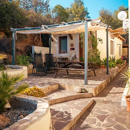 Bella Salmagi - Surya Sardinia Holidays & Yoga Frühstückspension *
