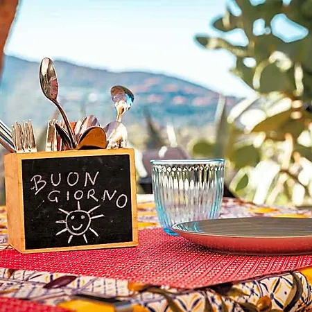 Alojamento de Acomodação e Pequeno-almoço Bella Salmagi - Surya Sardinia Holidays & Yoga