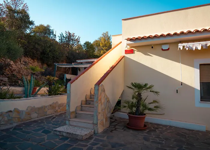 Frühstückspension Bella Salmagi - Surya Sardinia Holidays & Yoga 4*